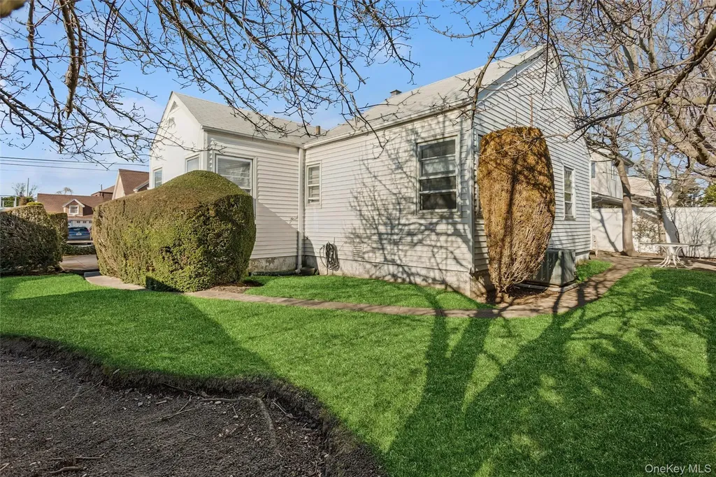 122 Broome Avenue Atlantic Beach NY 11509