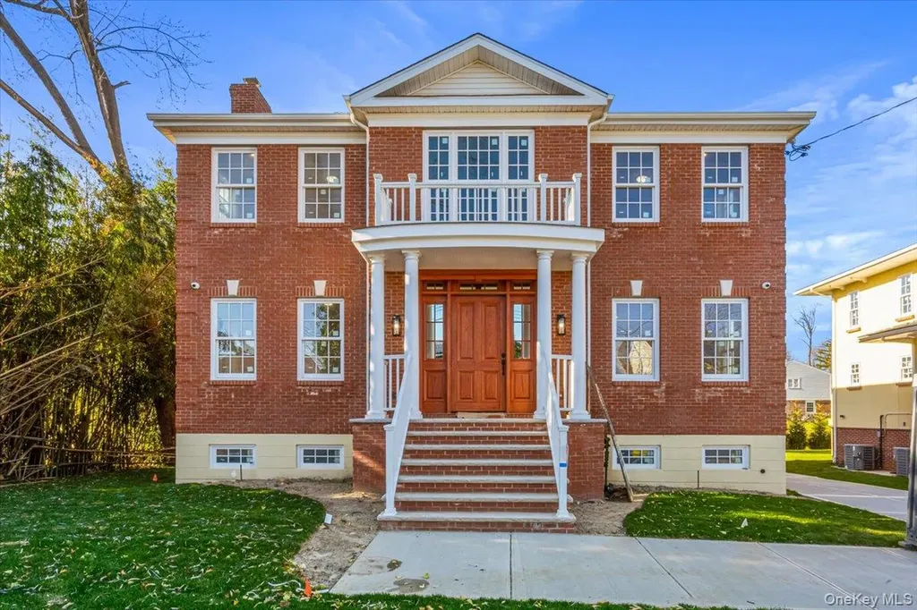 233-17 38th Drive Douglaston NY 11363