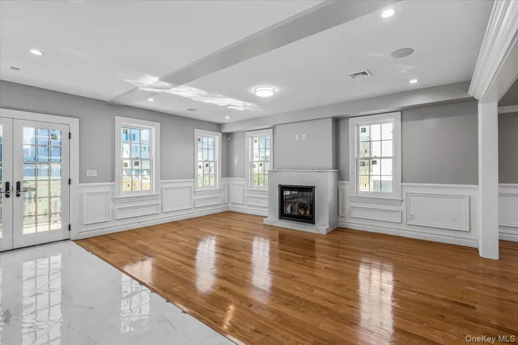 233-17 38th Drive Douglaston NY 11363