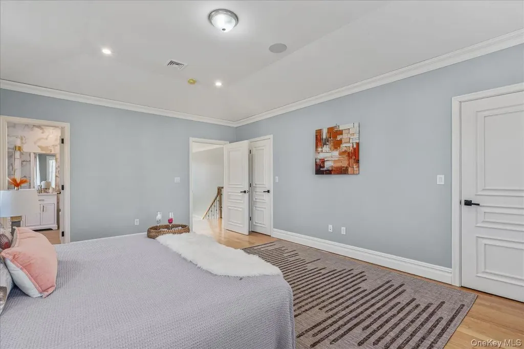233-17 38th Drive Douglaston NY 11363