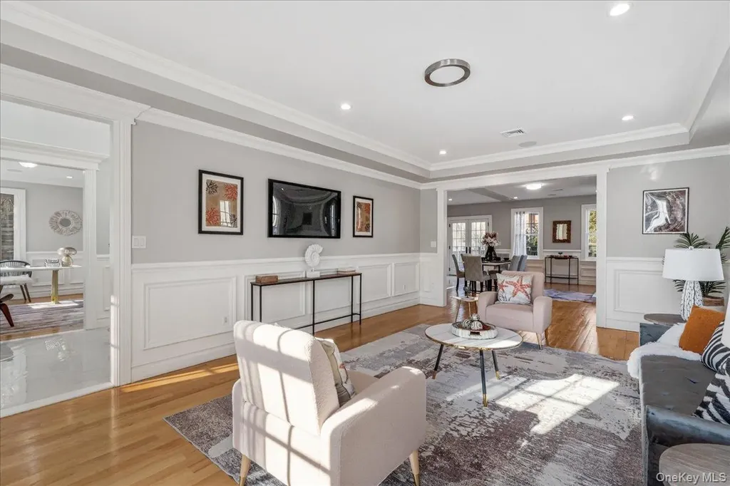 233-17 38th Drive Douglaston NY 11363
