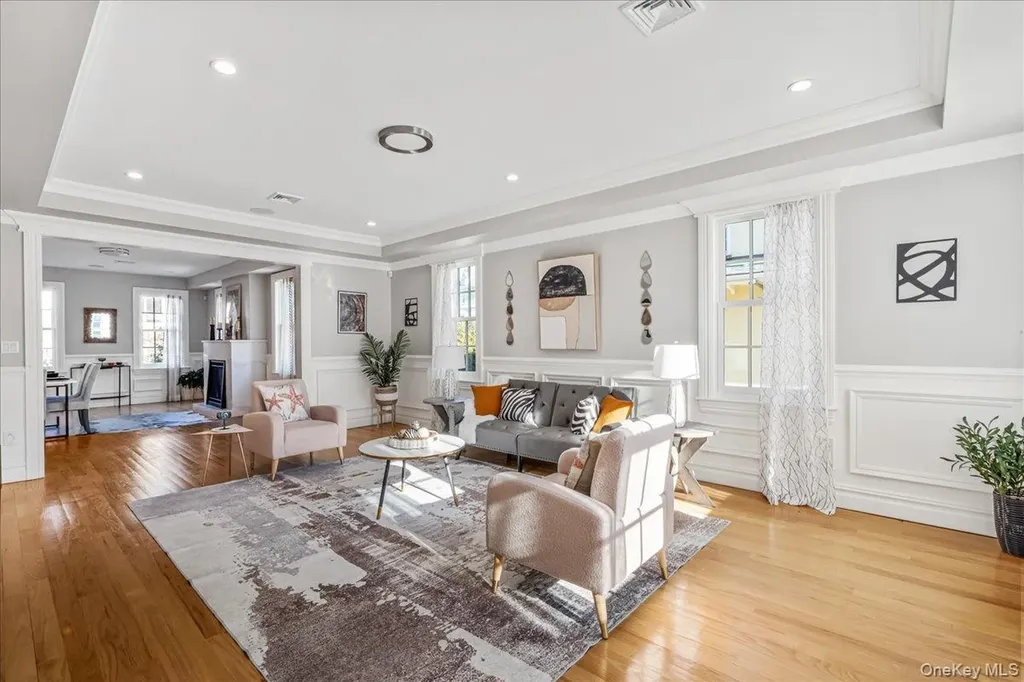 233-17 38th Drive Douglaston NY 11363