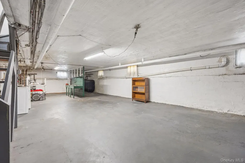 2109 Avenue R Brooklyn NY 11229