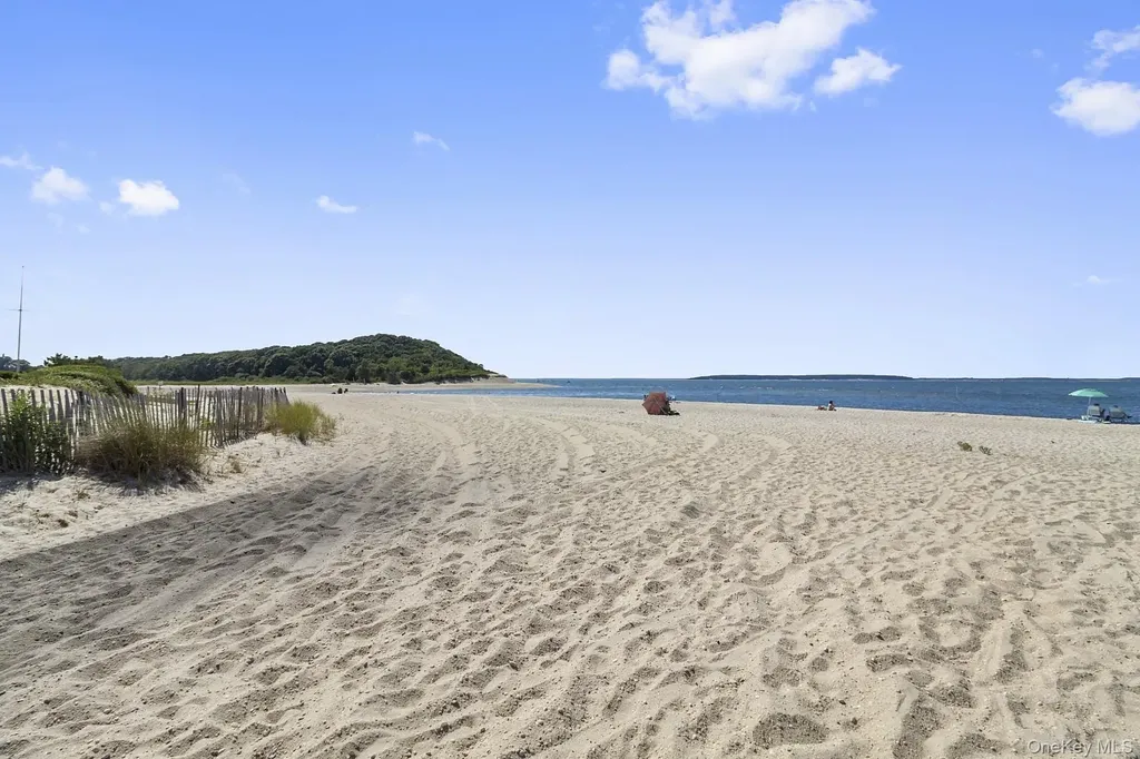 42 Towd Point Road Southampton NY 11968