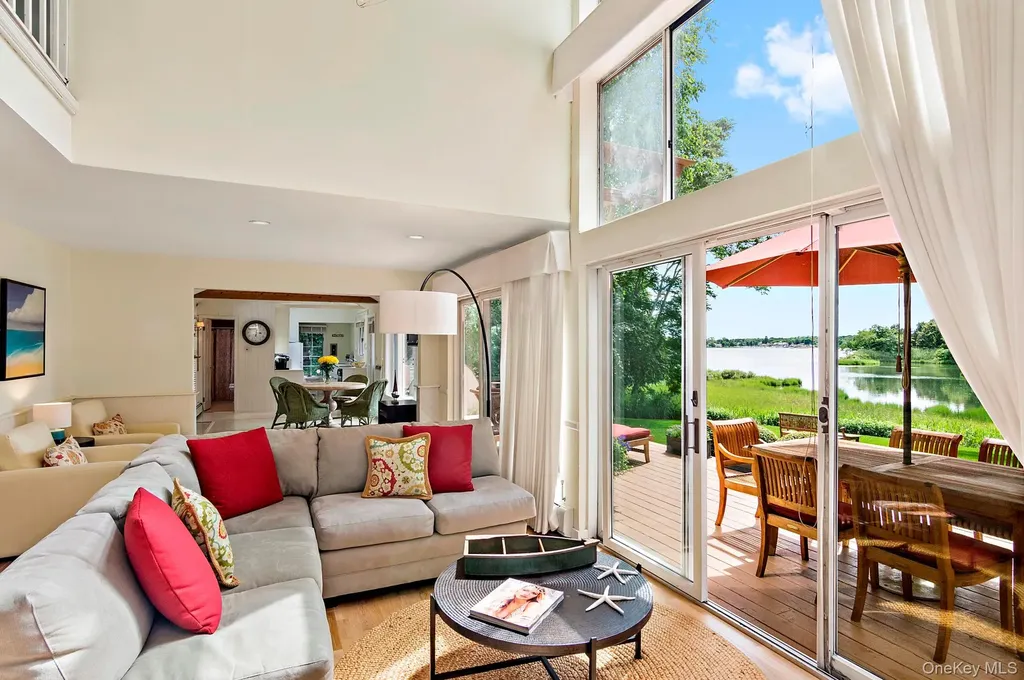 42 Towd Point Road Southampton NY 11968