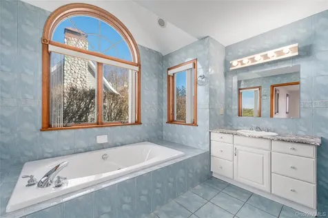 3200 Sound Drive Greenport NY 11944