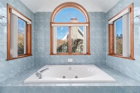 3200 Sound Drive Greenport NY 11944