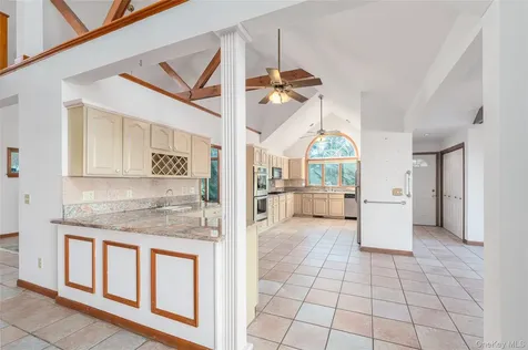 3200 Sound Drive Greenport NY 11944