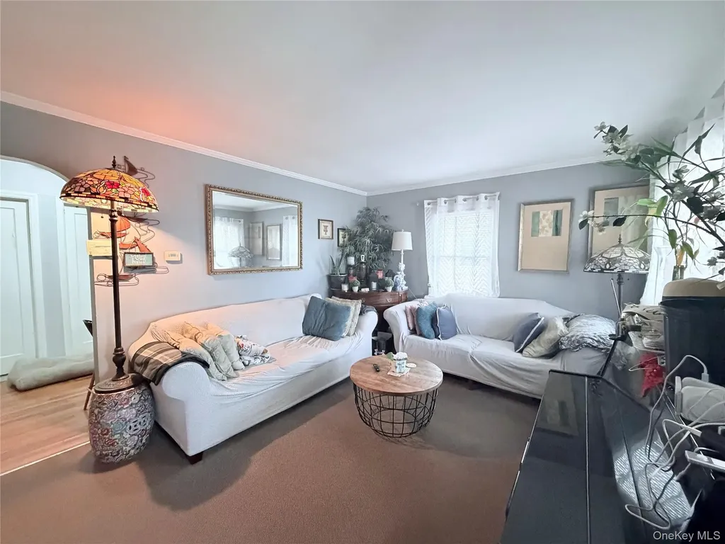 272 Jefferson Avenue Franklin Square NY 11010