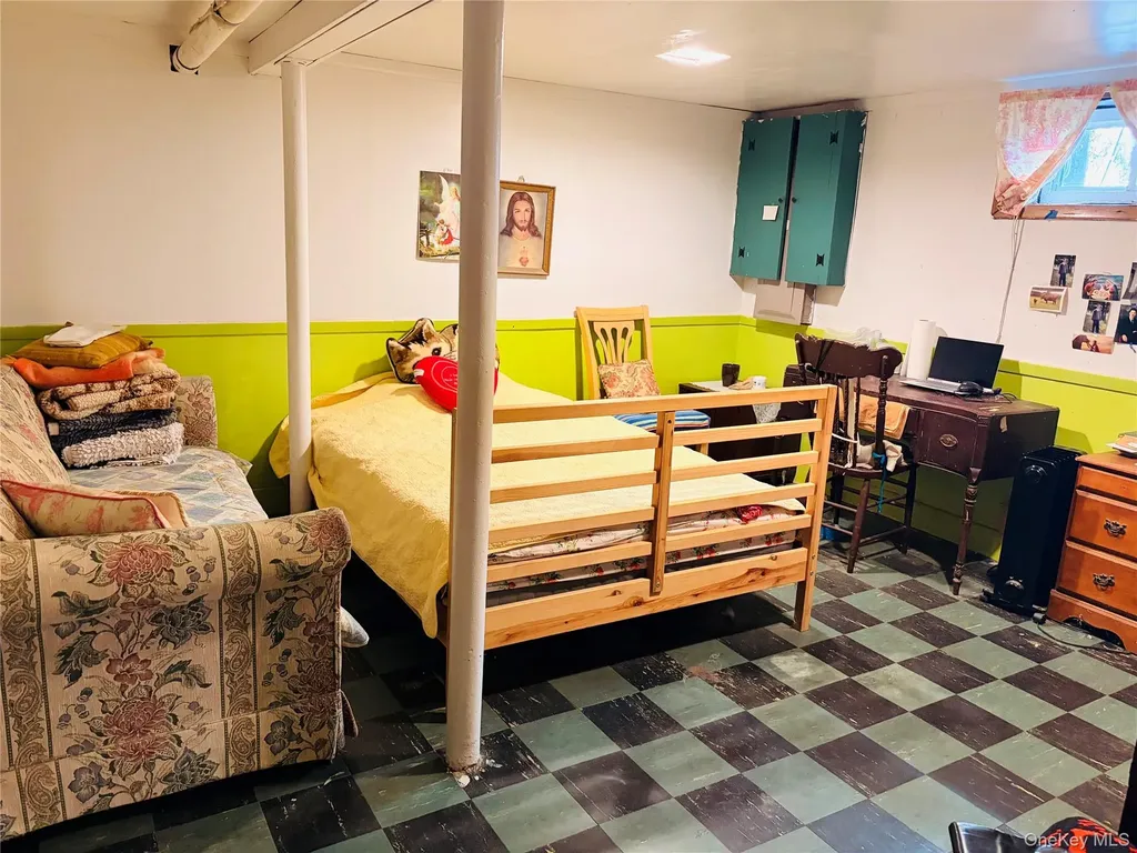 272 Jefferson Avenue Franklin Square NY 11010