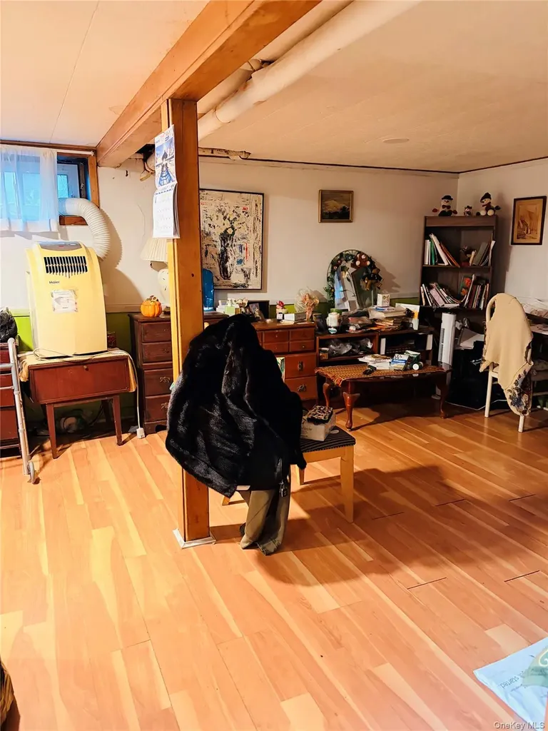 272 Jefferson Avenue Franklin Square NY 11010