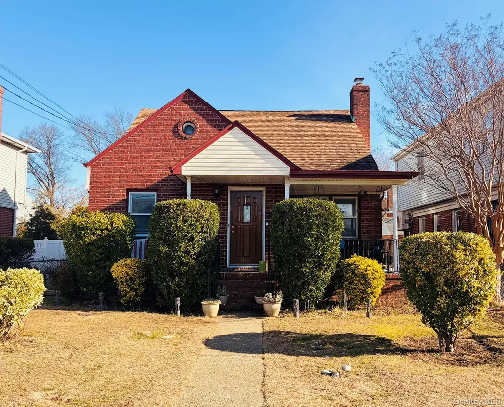 272 Jefferson Avenue Franklin Square NY 11010