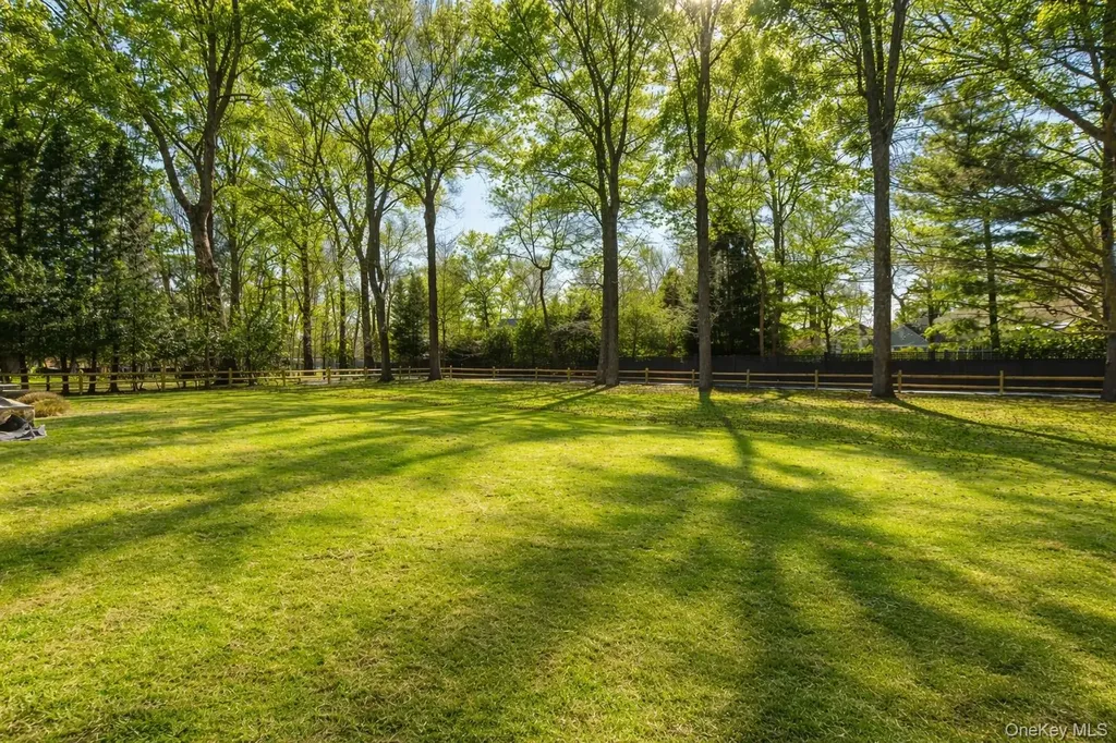 4 Trails End Rye NY 10580