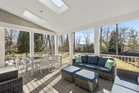 4 Trails End Rye NY 10580