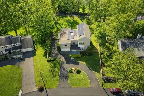 4 Trails End Rye NY 10580