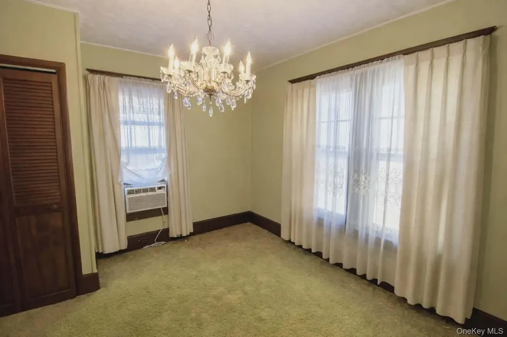 409 Baker Street Poughkeepsie NY 12603
