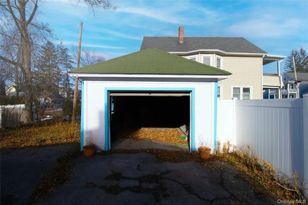 409 Baker Street Poughkeepsie NY 12603