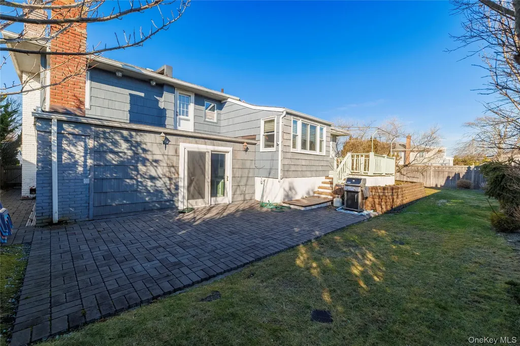 136 Greenway Road Lido Beach NY 11561