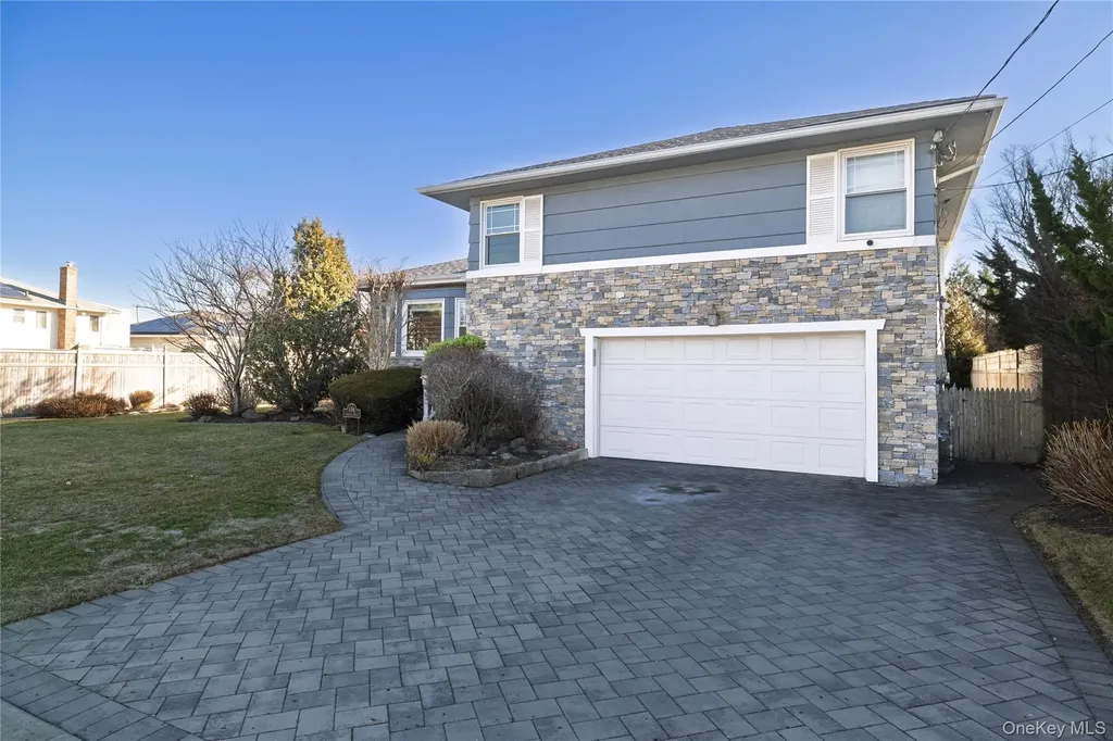 136 Greenway Road Lido Beach NY 11561