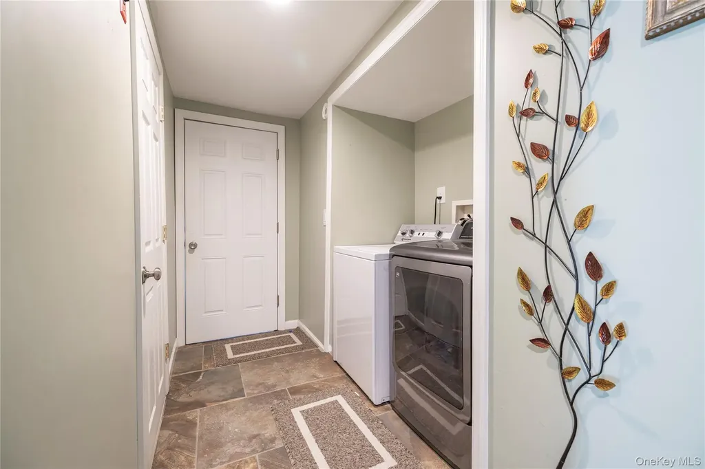 136 Greenway Road Lido Beach NY 11561