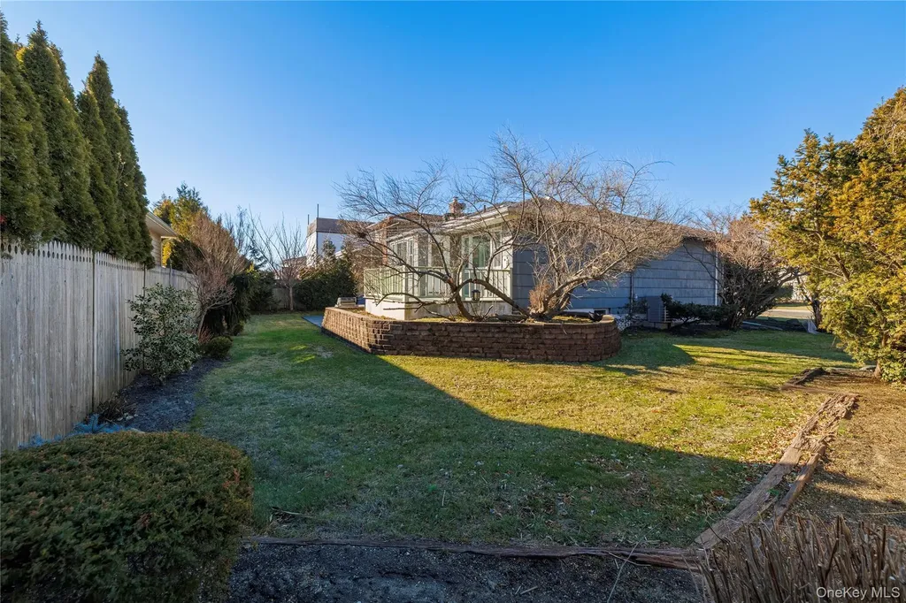 136 Greenway Road Lido Beach NY 11561
