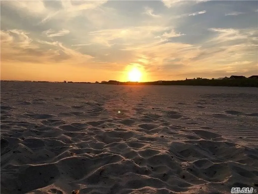 136 Greenway Road Lido Beach NY 11561