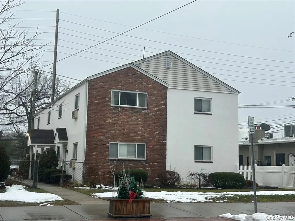 179 Orinoco Drive Bay Shore NY 11718