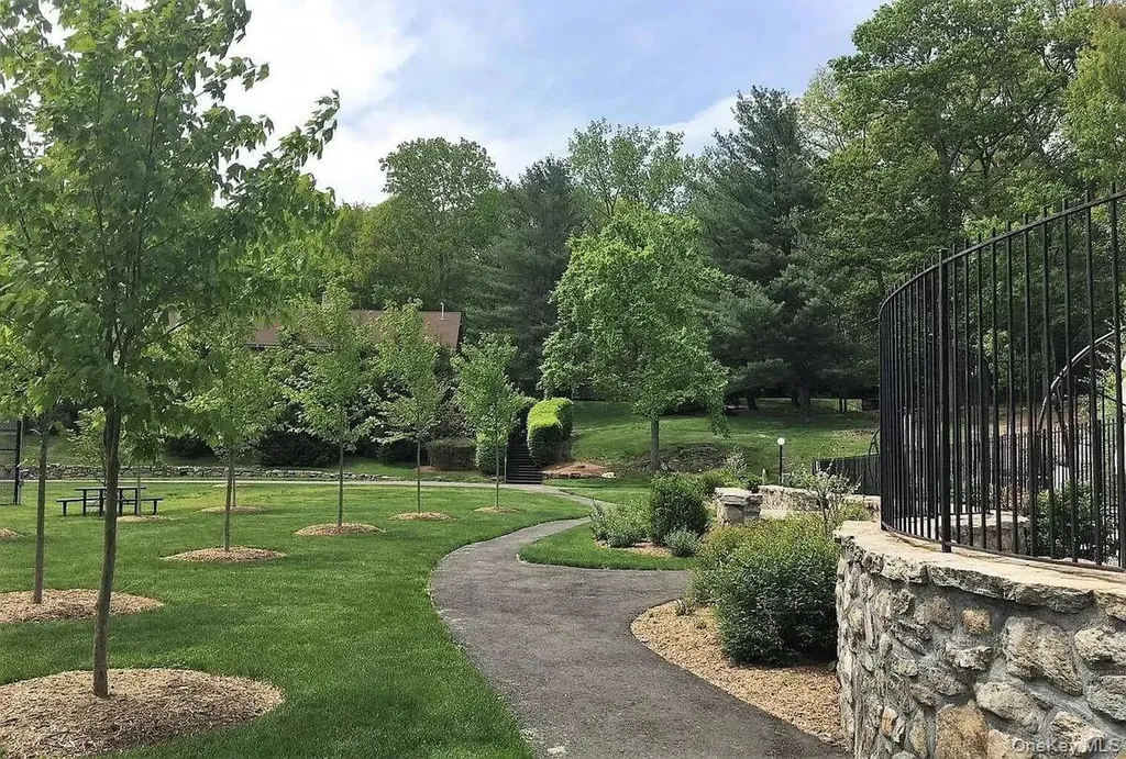 314 Boulder Ridge Road South Salem NY 10590