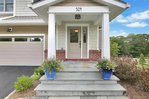 314 Boulder Ridge Road South Salem NY 10590