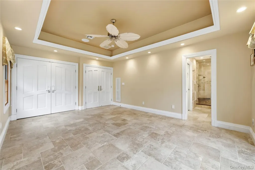 31 Admirals Drive E Bay Shore NY 11706