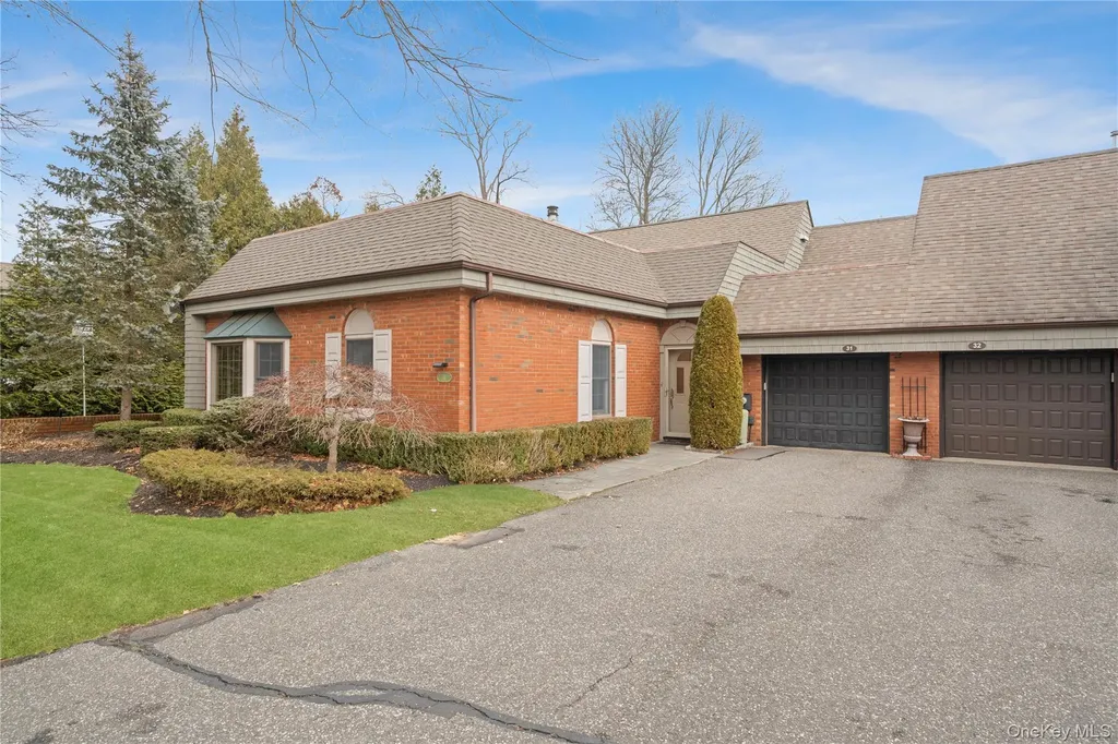 31 Admirals Drive E Bay Shore NY 11706