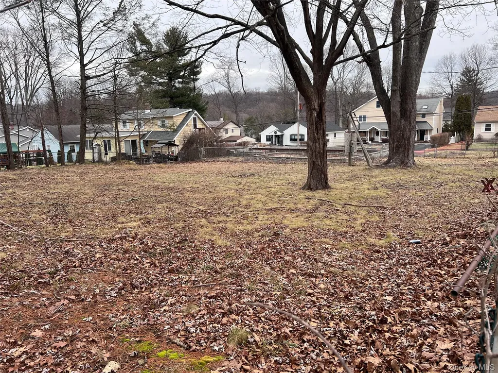 22 Tomahawk Drive White Plains NY 10603