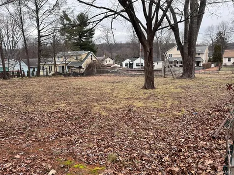 22 Tomahawk Drive White Plains NY 10603