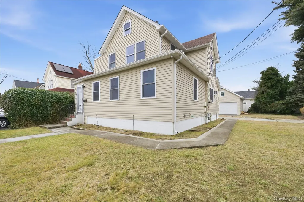 2984 Dorlon Place Baldwin NY 11510
