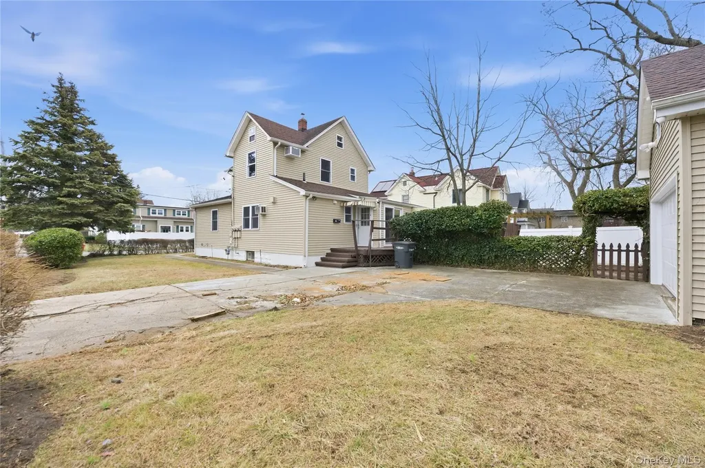 2984 Dorlon Place Baldwin NY 11510