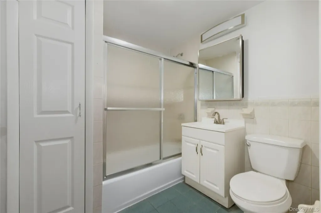 2984 Dorlon Place Baldwin NY 11510