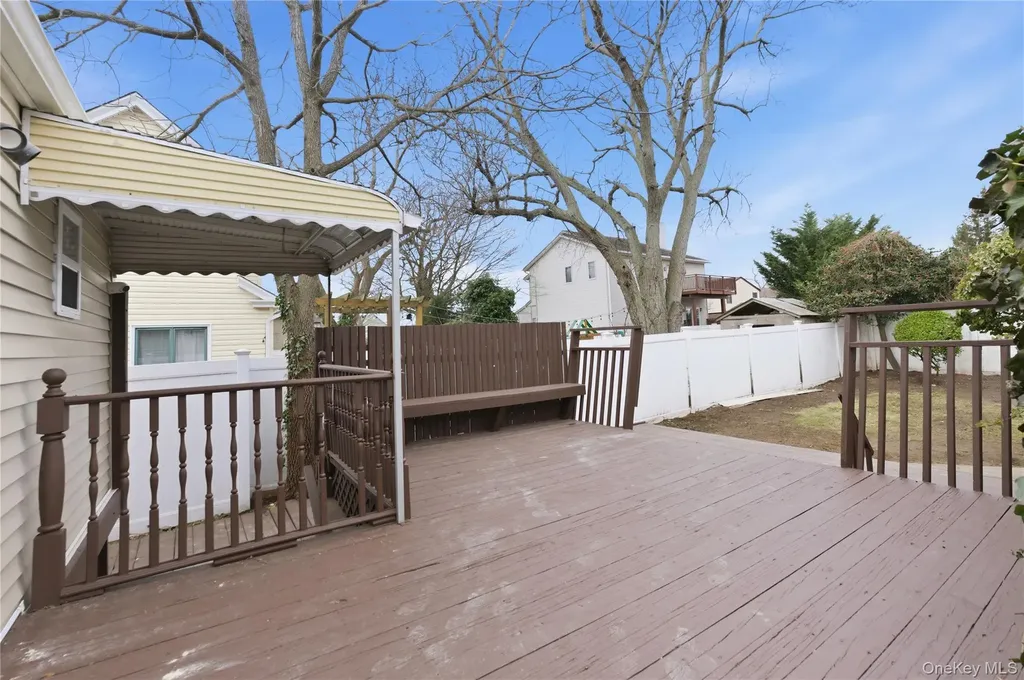 2984 Dorlon Place Baldwin NY 11510