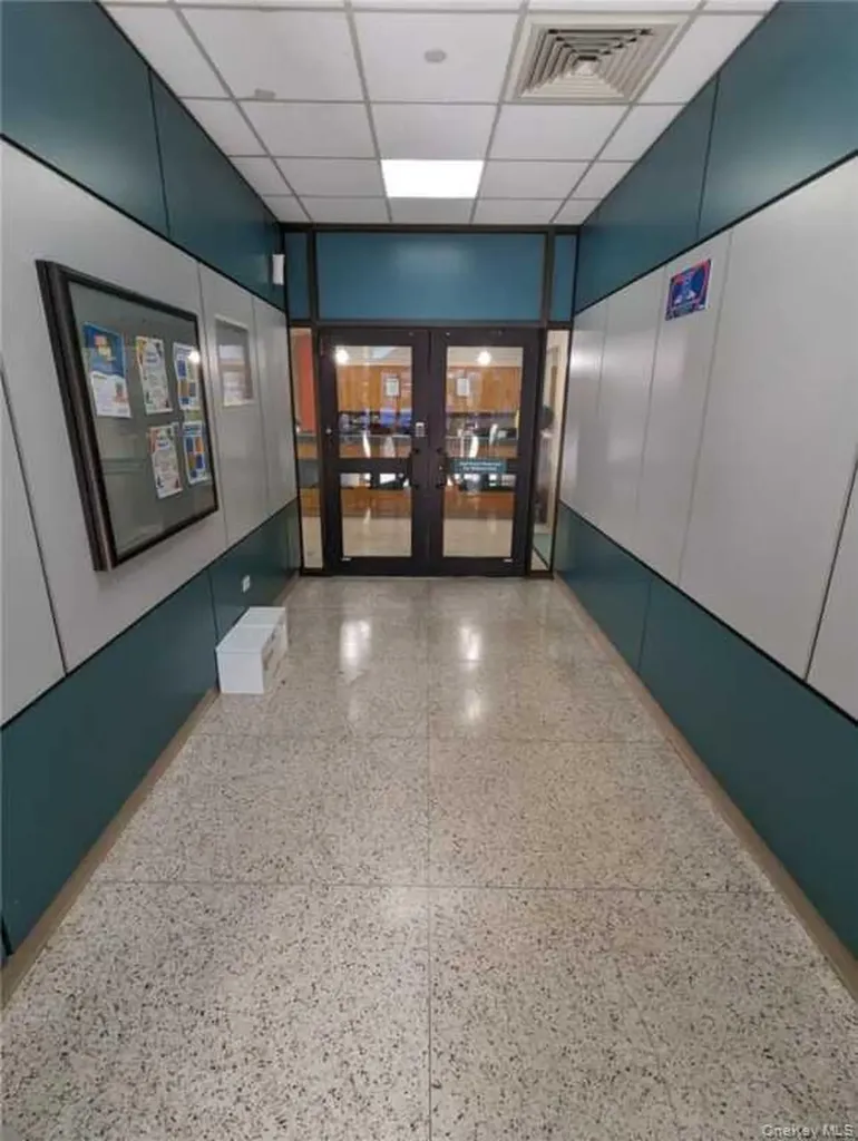 1055 E Tremont Avenue Bronx NY 10460