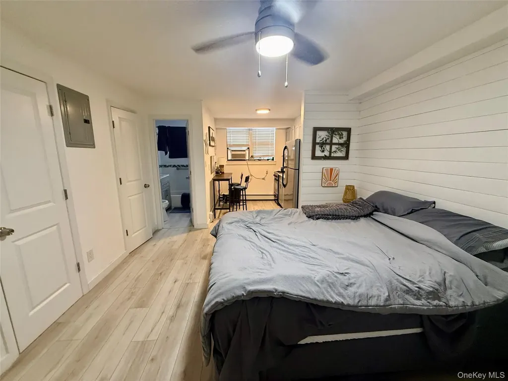 65 W Broadway Long Beach NY 11561