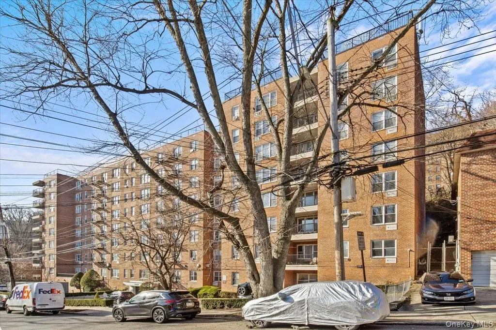 5425 Valles Avenue Bronx NY 10471
