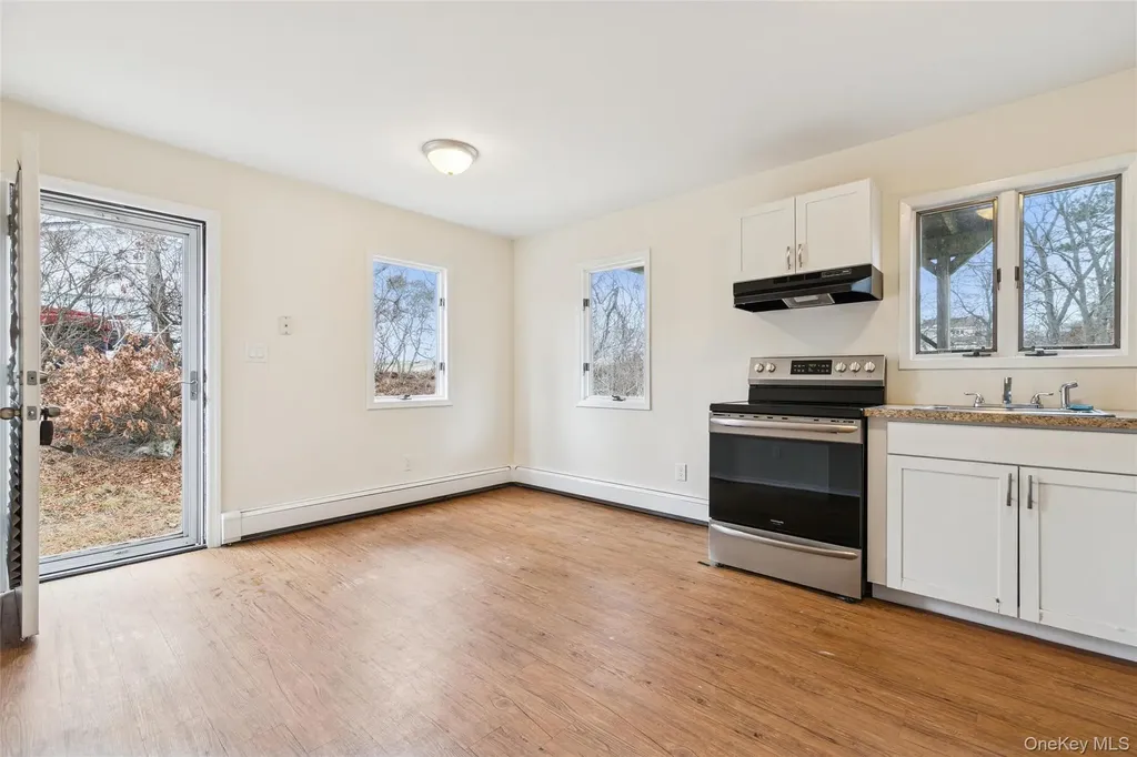 129 E Woodside Avenue Patchogue NY 11772