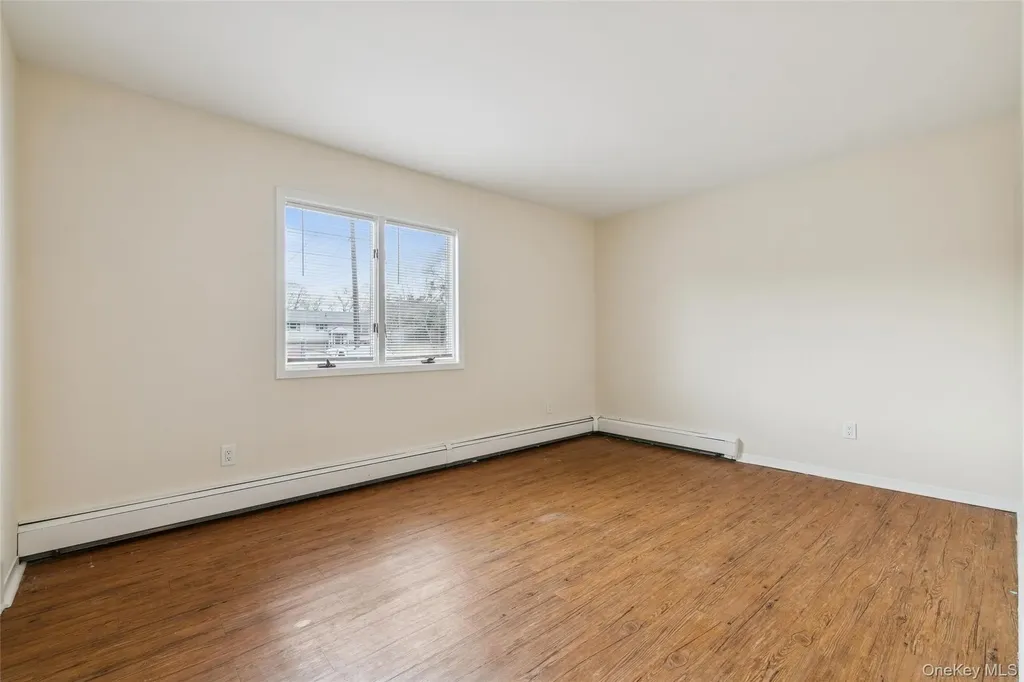 129 E Woodside Avenue Patchogue NY 11772