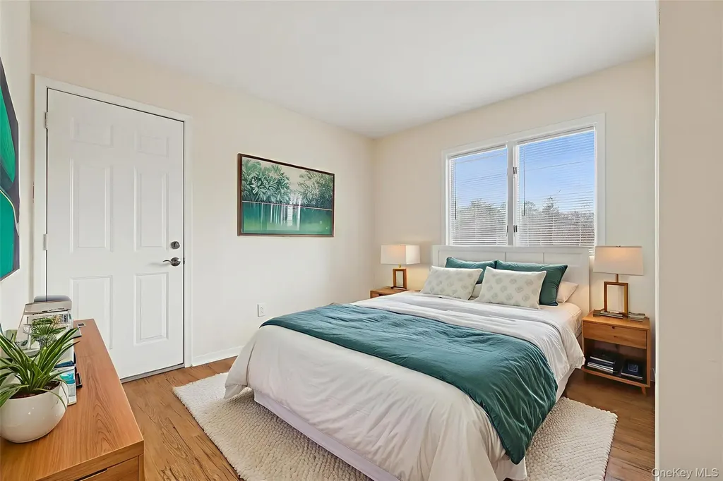 129 E Woodside Avenue Patchogue NY 11772