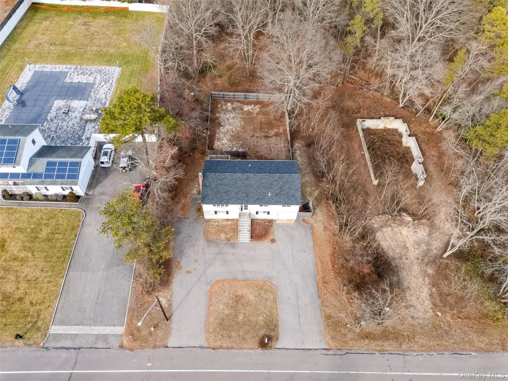129 E Woodside Avenue Patchogue NY 11772