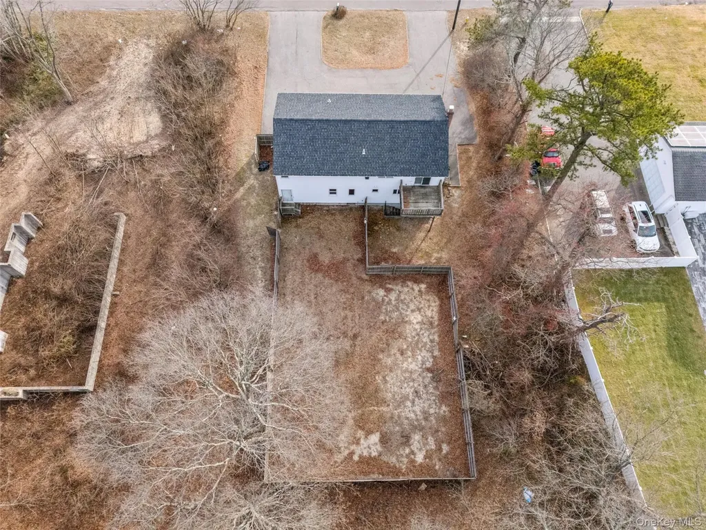 129 E Woodside Avenue Patchogue NY 11772