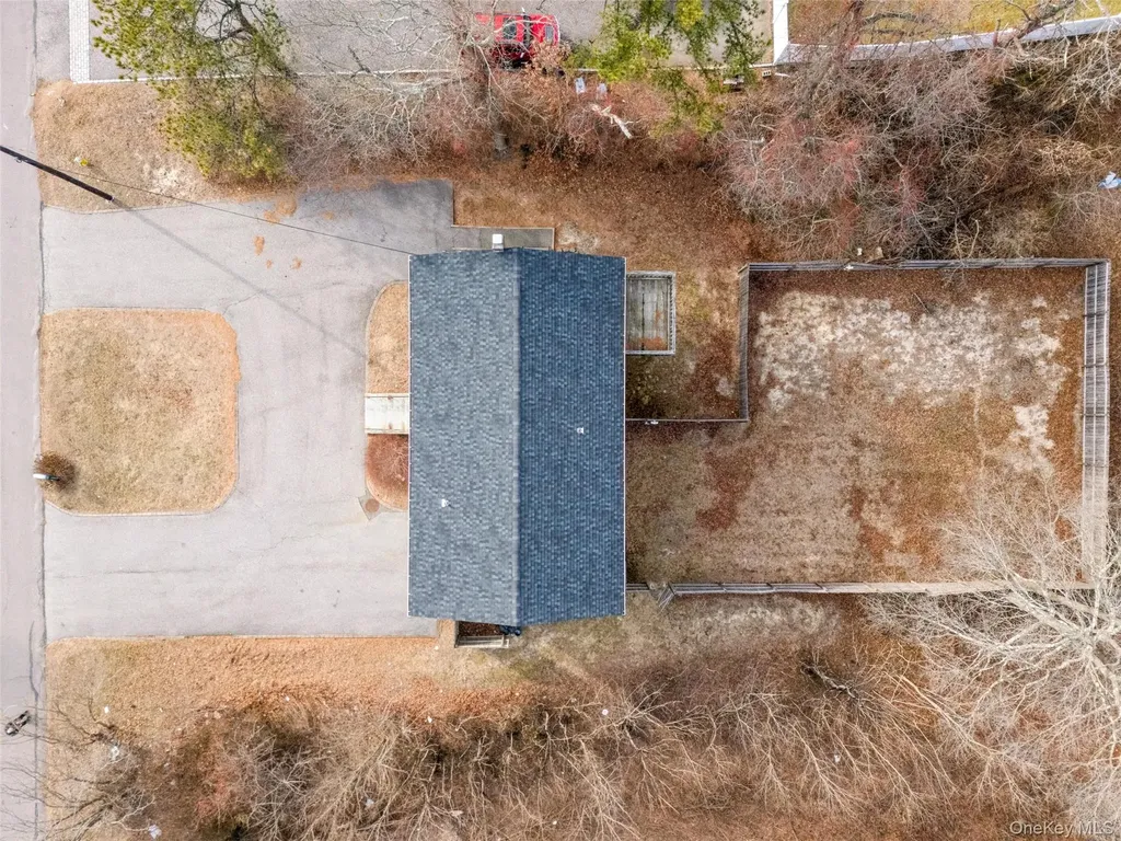 129 E Woodside Avenue Patchogue NY 11772