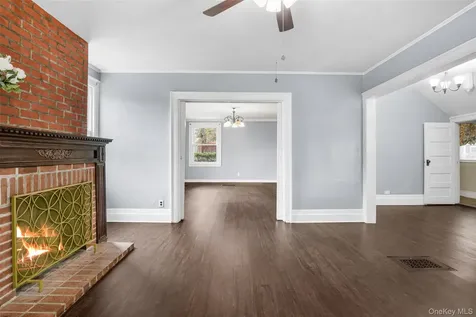8 The Serpentine New Rochelle NY 10801