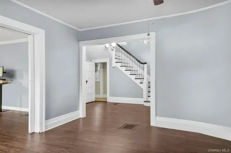 8 The Serpentine New Rochelle NY 10801
