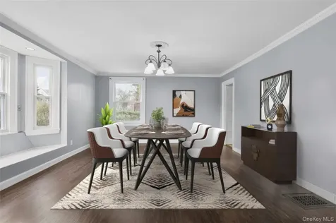 8 The Serpentine New Rochelle NY 10801