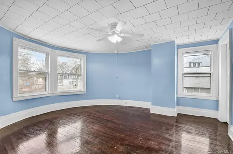 8 The Serpentine New Rochelle NY 10801